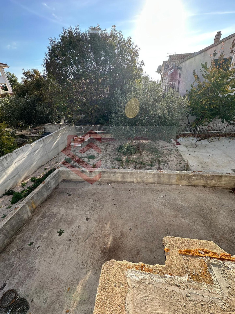 House For sale - ŠIBENSKO-KNINSKA VODICE