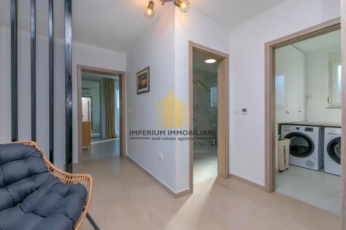 Casa In vendita - ZADARSKA POLIČNIK