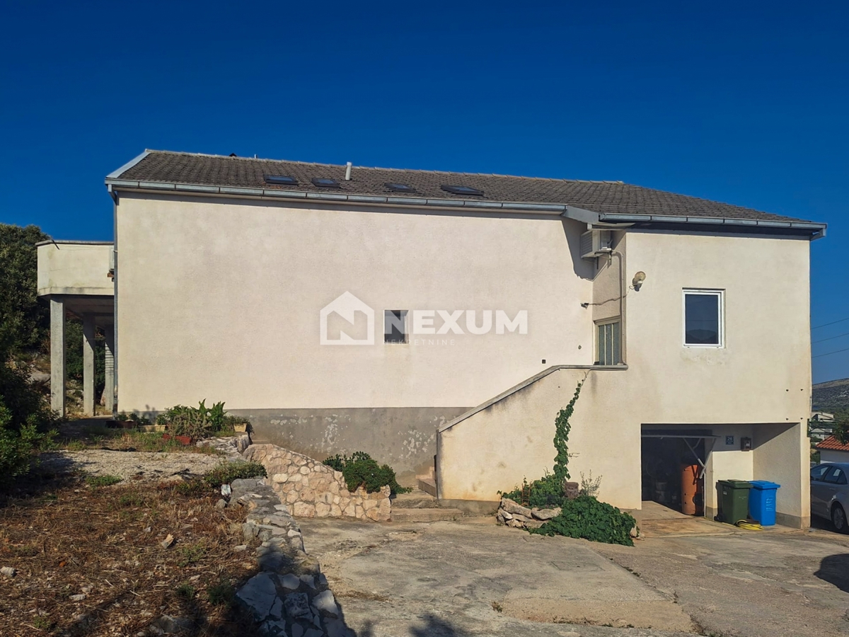 House For sale - SPLITSKO-DALMATINSKA MARINA