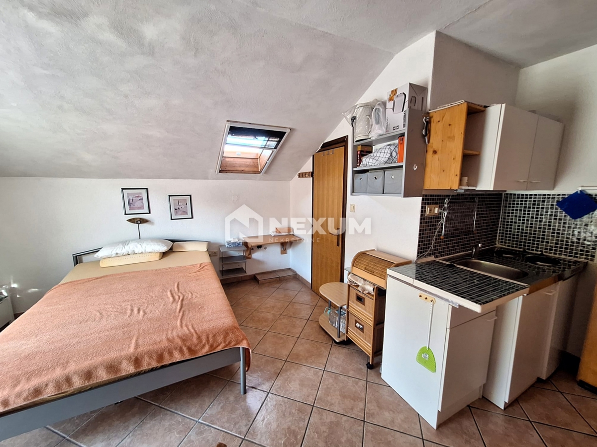 House For sale - SPLITSKO-DALMATINSKA MARINA