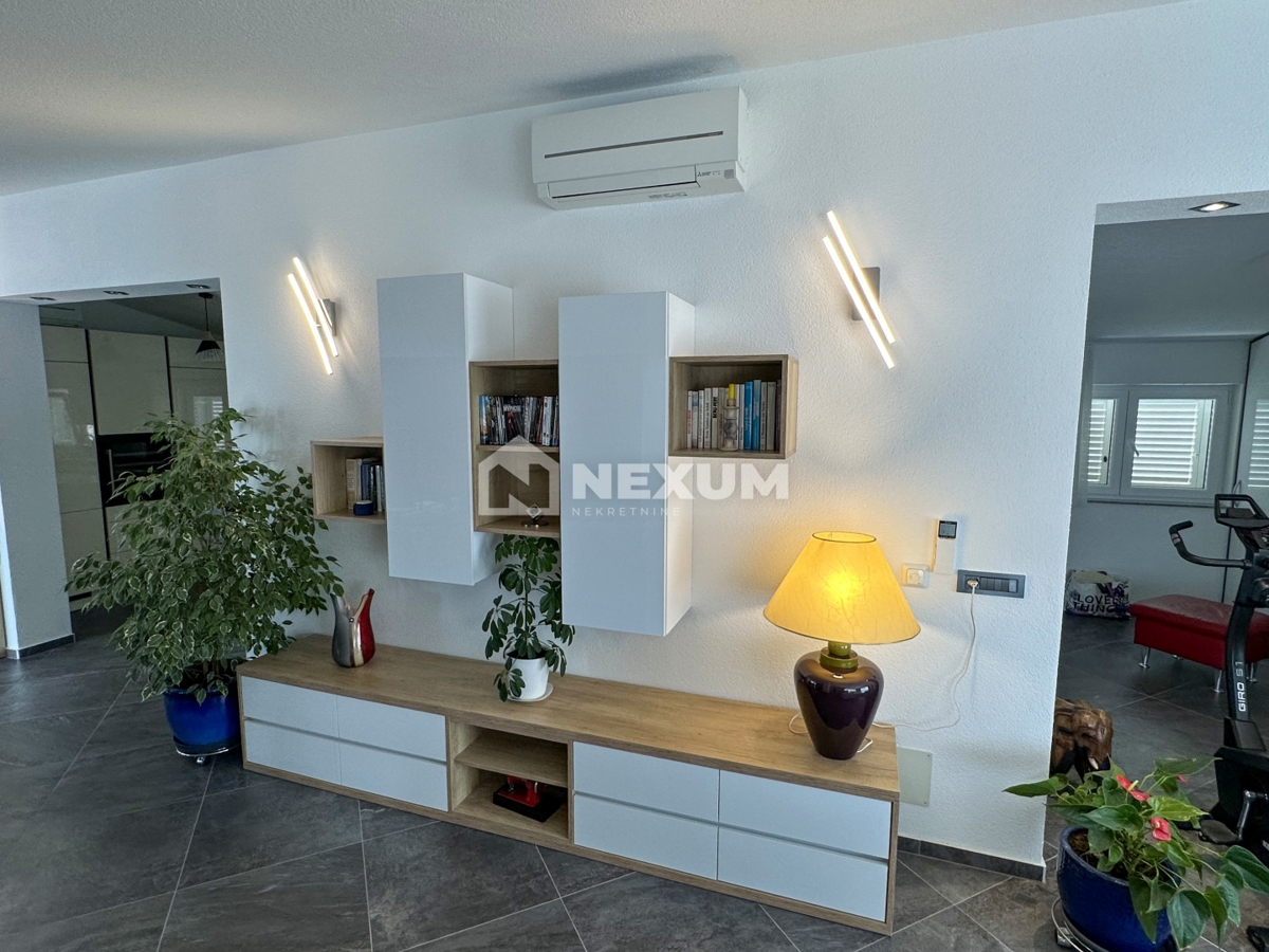 Haus Zu verkaufen - SPLITSKO-DALMATINSKA ČIOVO