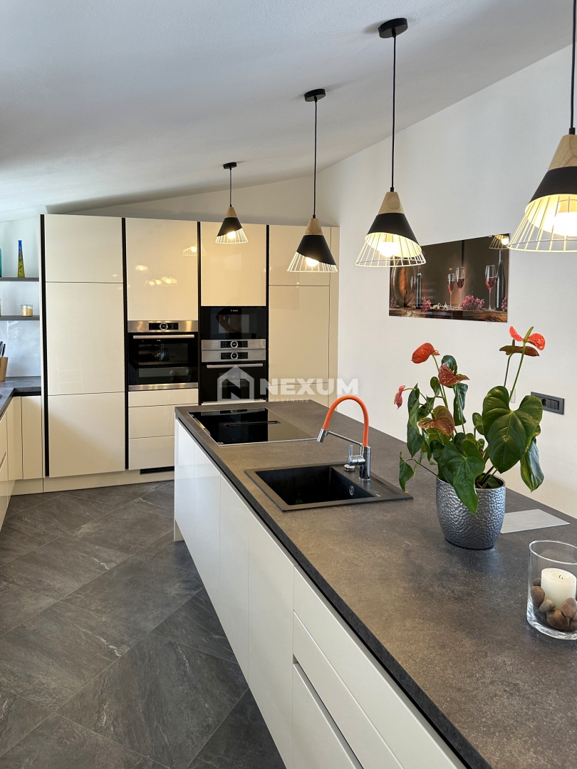 Haus Zu verkaufen - SPLITSKO-DALMATINSKA ČIOVO