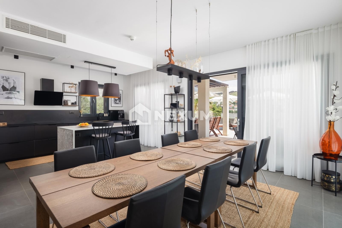 Casa In vendita - SPLITSKO-DALMATINSKA ČIOVO