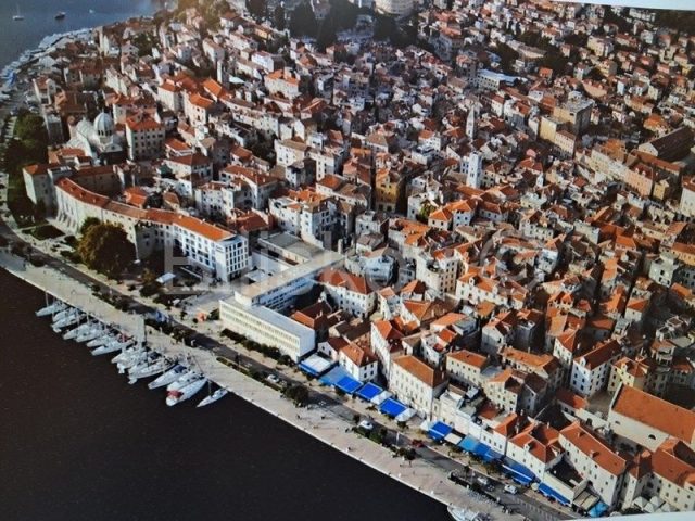Business premises for sale 73 m² – Šibenik