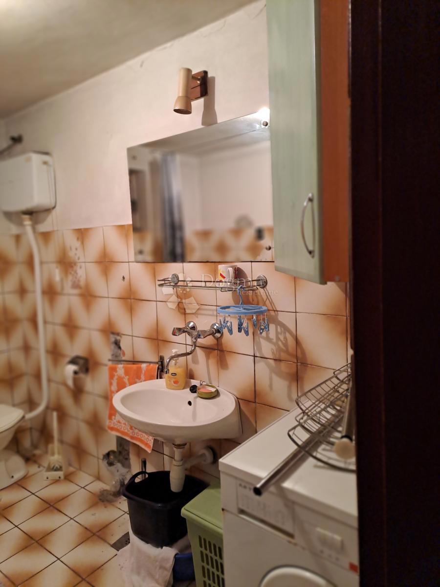 Hiša Na predaj - KARLOVAČKA GENERALSKI STOL