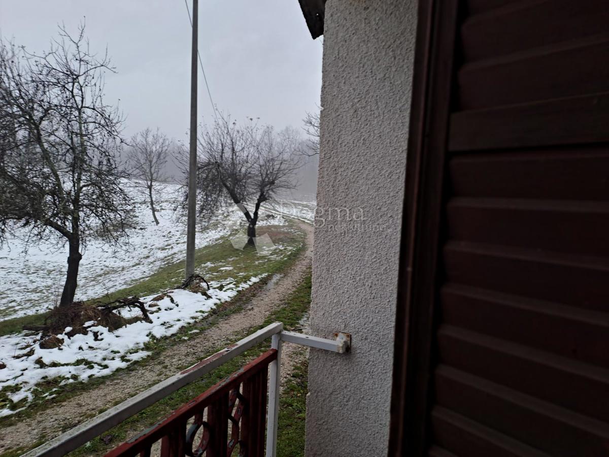 Hiša Na predaj - KARLOVAČKA GENERALSKI STOL