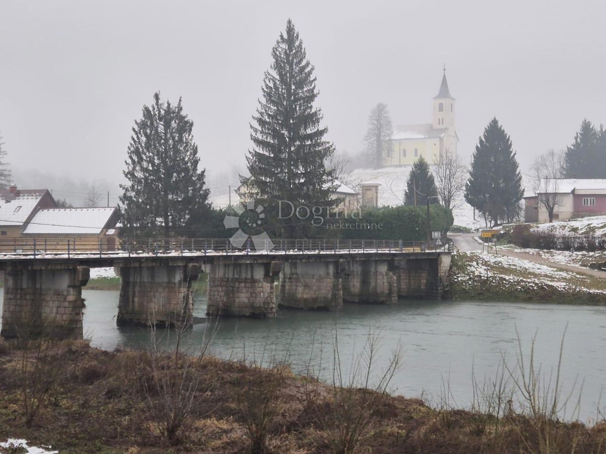 Hiša Na predaj - KARLOVAČKA GENERALSKI STOL