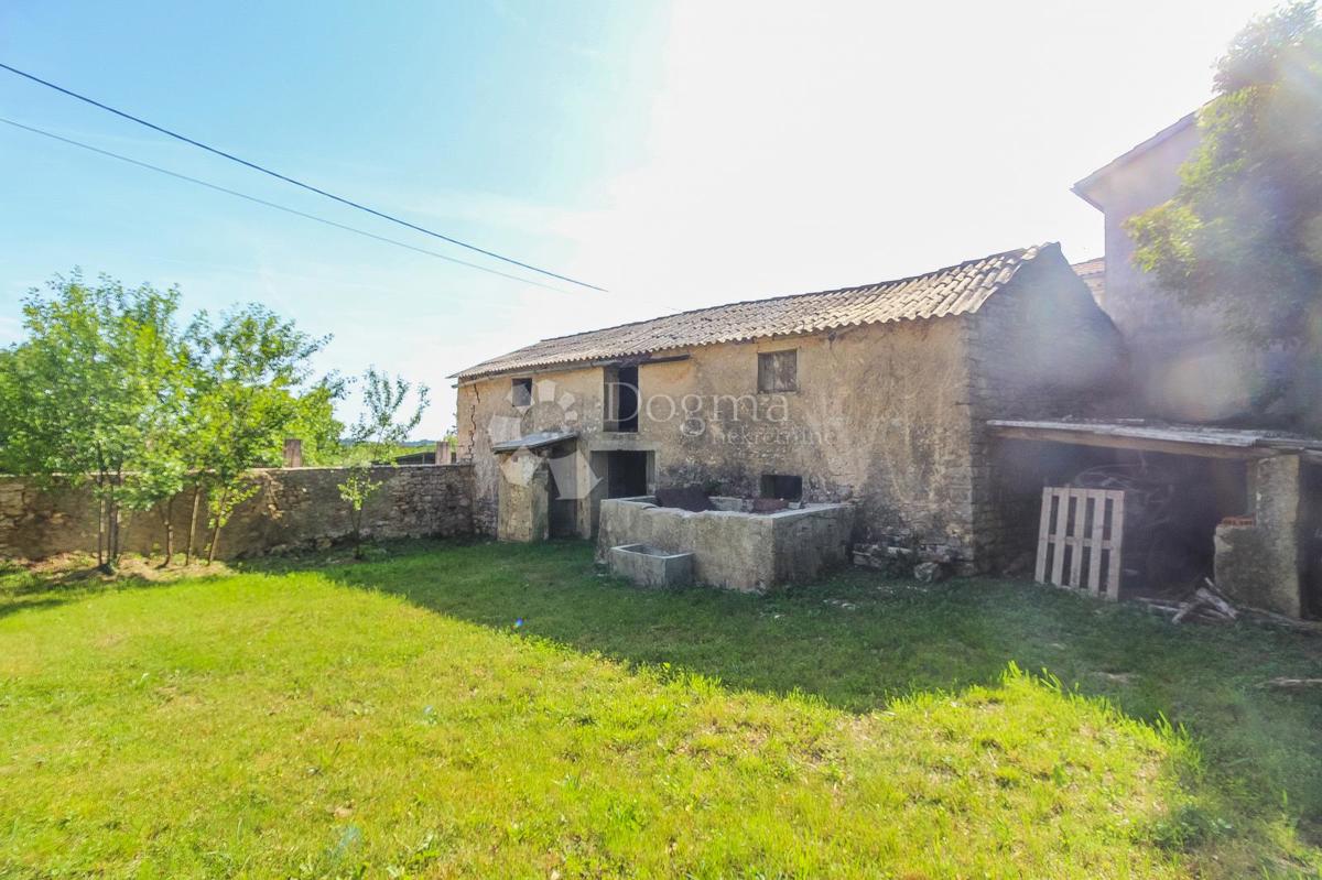 Hiša Na predaj - ISTARSKA GRAČIŠĆE