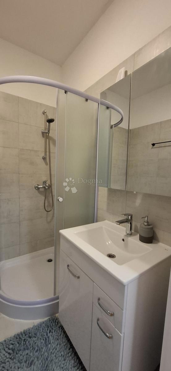 Flat For sale - PRIMORSKO-GORANSKA RAB