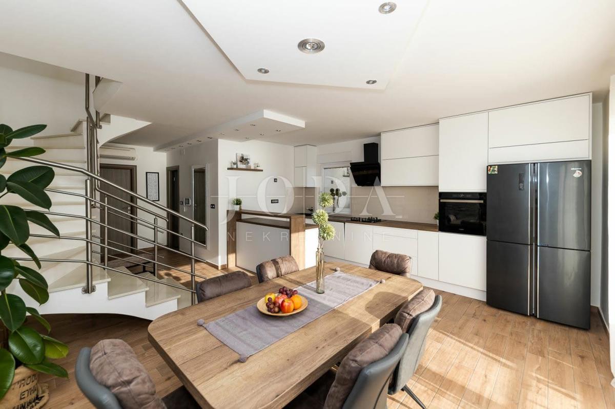 Apartment Zu verkaufen - PRIMORSKO-GORANSKA CRIKVENICA
