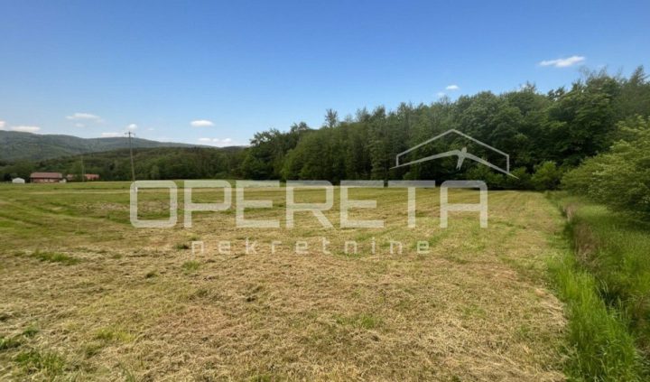 Działka na sprzedaż 1618 m² – Stubičke Toplice