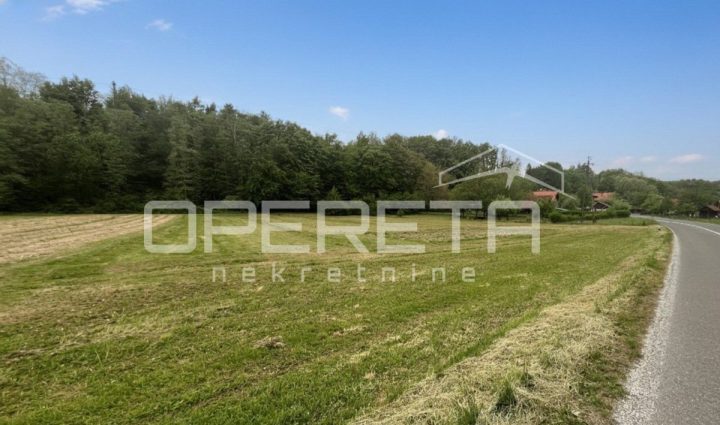 Działka na sprzedaż 1233 m² – Stubičke Toplice