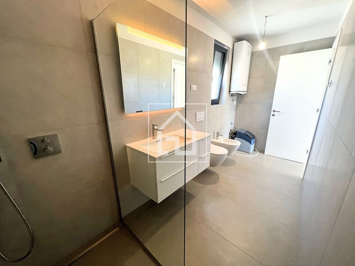Apartment Zu verkaufen - Istarska Ližnjan - foto 2/13