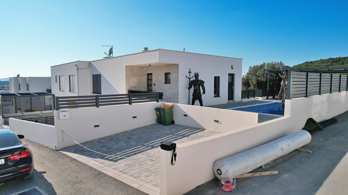 House For sale - šibensko-kninska Vodice - foto 1/35