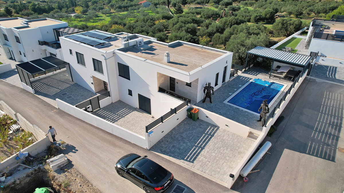House For sale - šibensko-kninska Vodice - foto 2/35