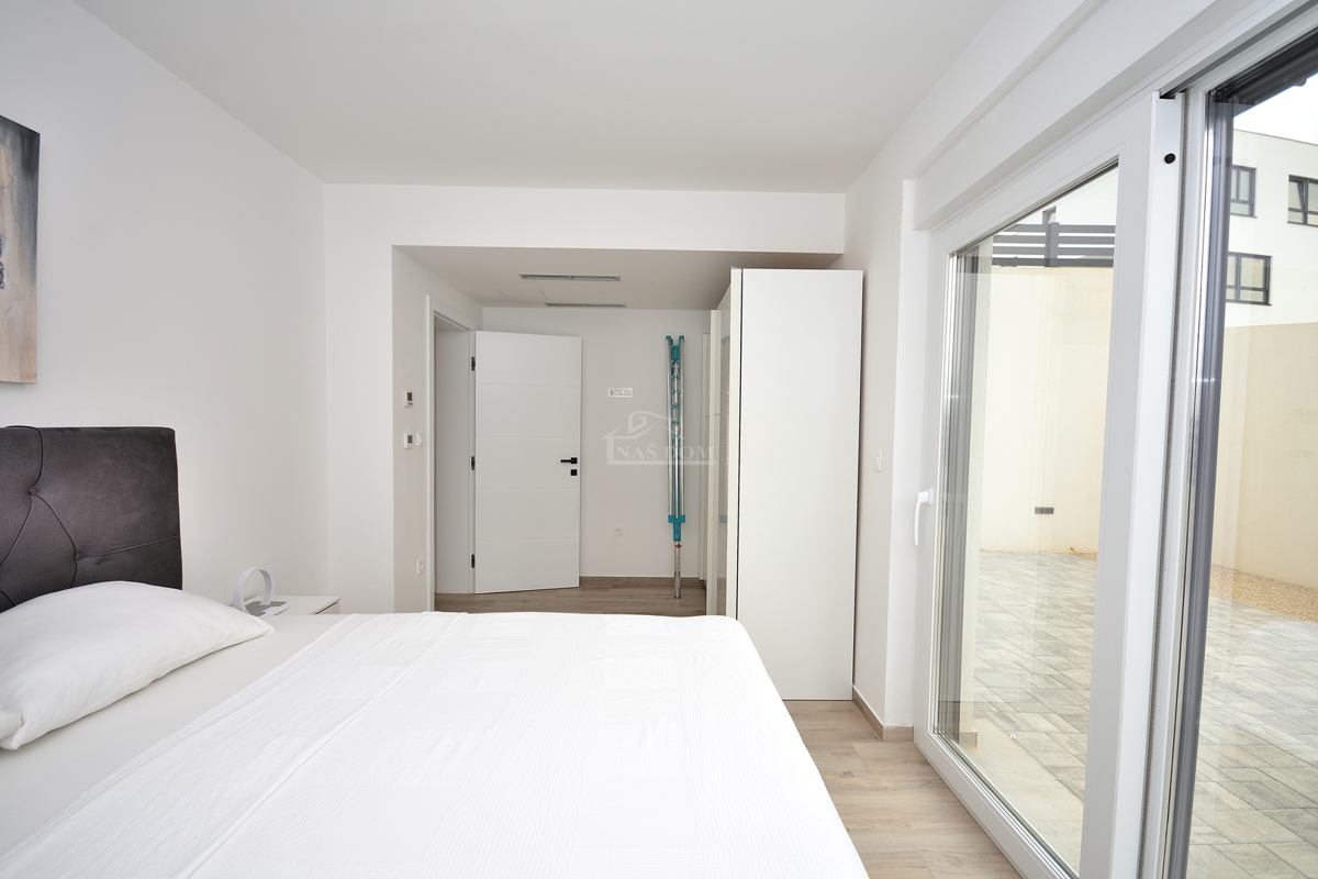 House For sale - ŠIBENSKO-KNINSKA VODICE
