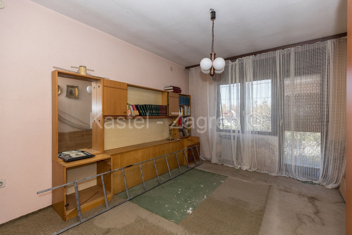 House For sale - ZAGREBAČKA RUGVICA
