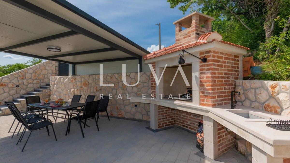 Maison À vendre - SPLITSKO-DALMATINSKA PODBABLJE
