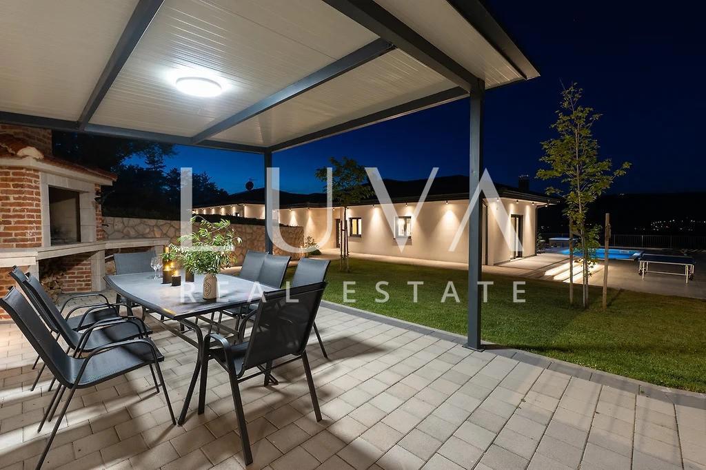 Maison À vendre - SPLITSKO-DALMATINSKA PODBABLJE