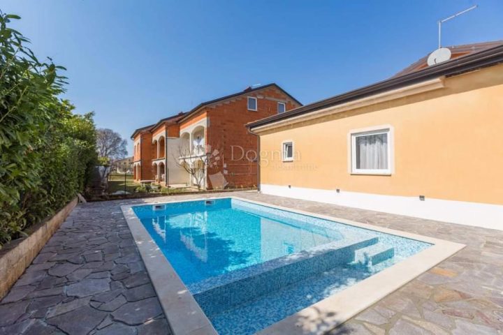 House For sale - Istarska Poreč - foto 2/24