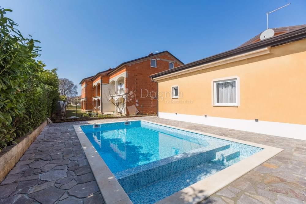House For sale - Istarska Poreč - foto 2/24