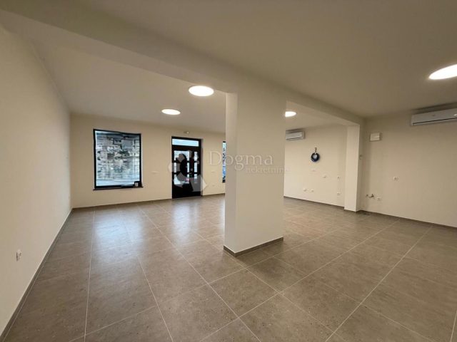 Poslovni prostori za najem 115 m² – Trnovec Bartolovečki