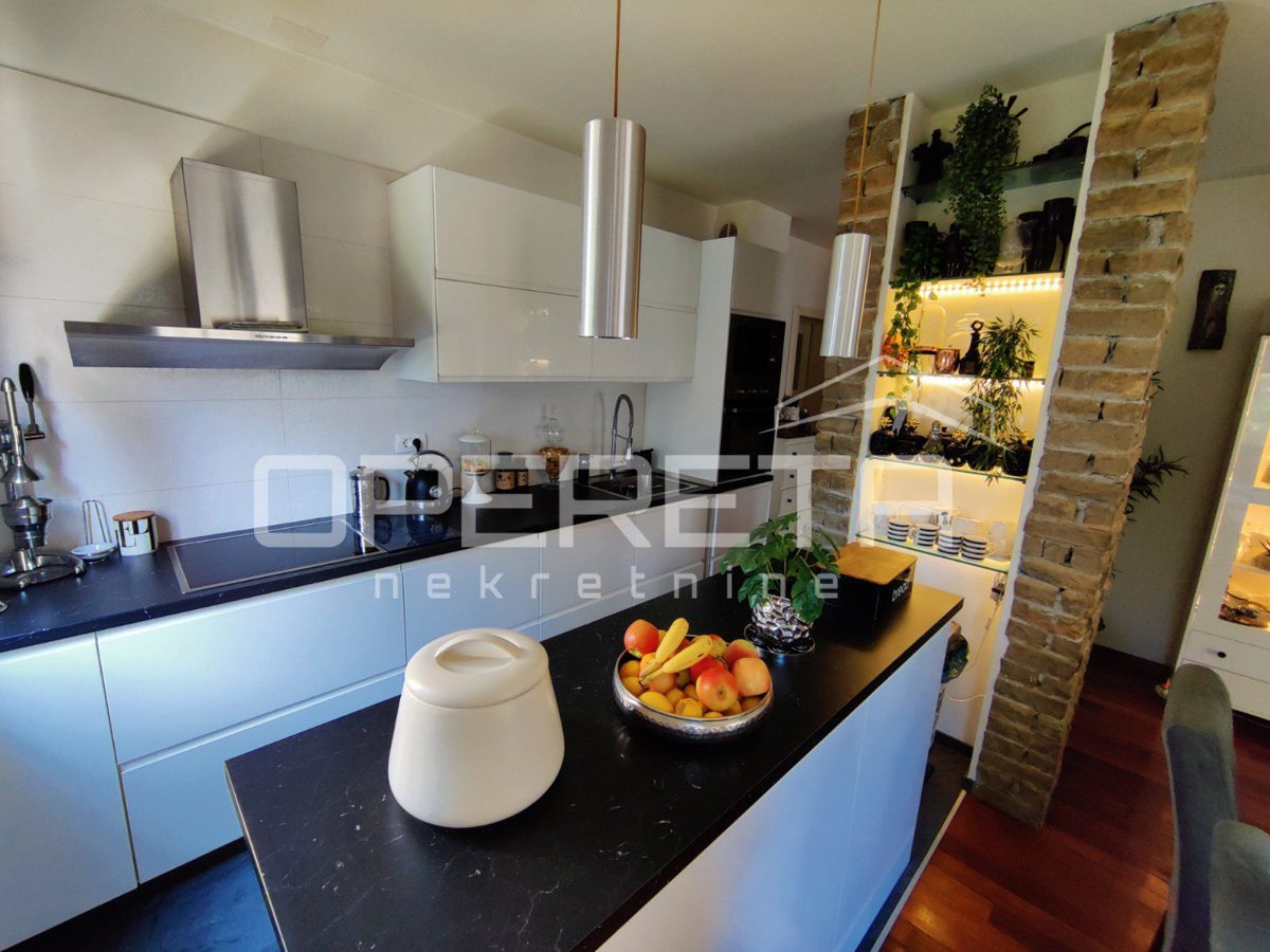 Flat For sale - SPLITSKO-DALMATINSKA SPLIT