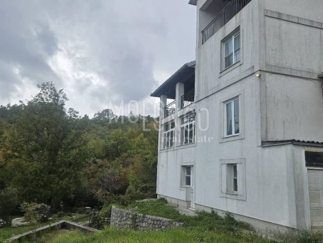 Hiša na predaj 450 m² – Matulji