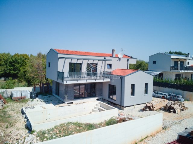 Dům na prodej 175 m² – Sveti Lovreč