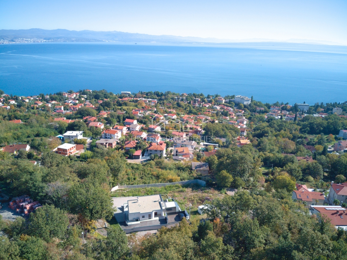 Kuća Na prodaju - PRIMORSKO-GORANSKA LOVRAN