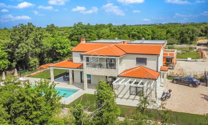 Maison à vendre 200 m² – Poreč