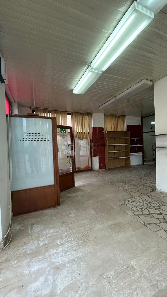 Poslovni prostor Na prodaju - ISTARSKA PULA