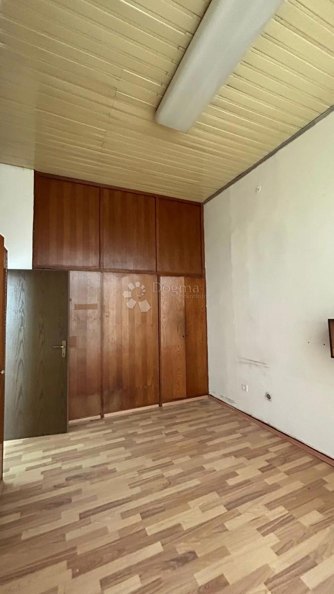 Poslovni prostor Na prodaju - ISTARSKA PULA