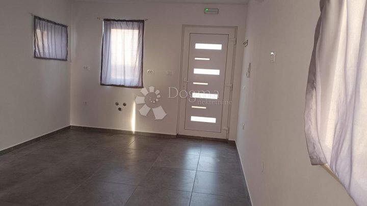 Lokal użytkowy do wynajęcia 30 m² – Čavle