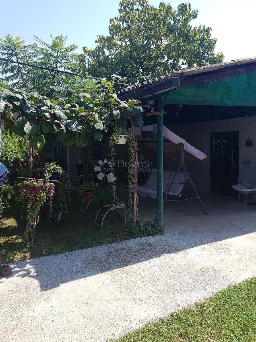 Casa In vendita - OSJEČKO-BARANJSKA OSIJEK