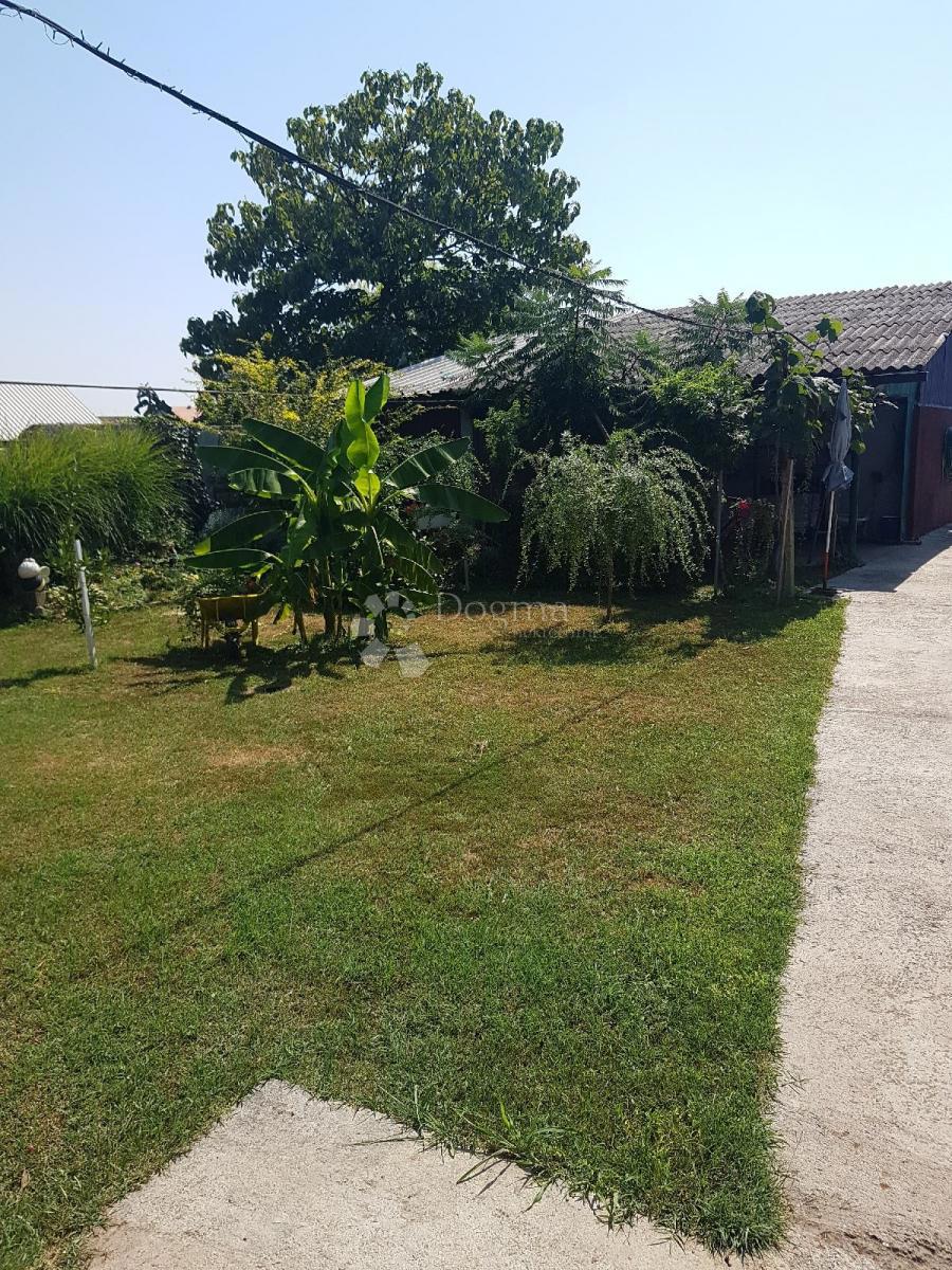 Casa In vendita - OSJEČKO-BARANJSKA OSIJEK