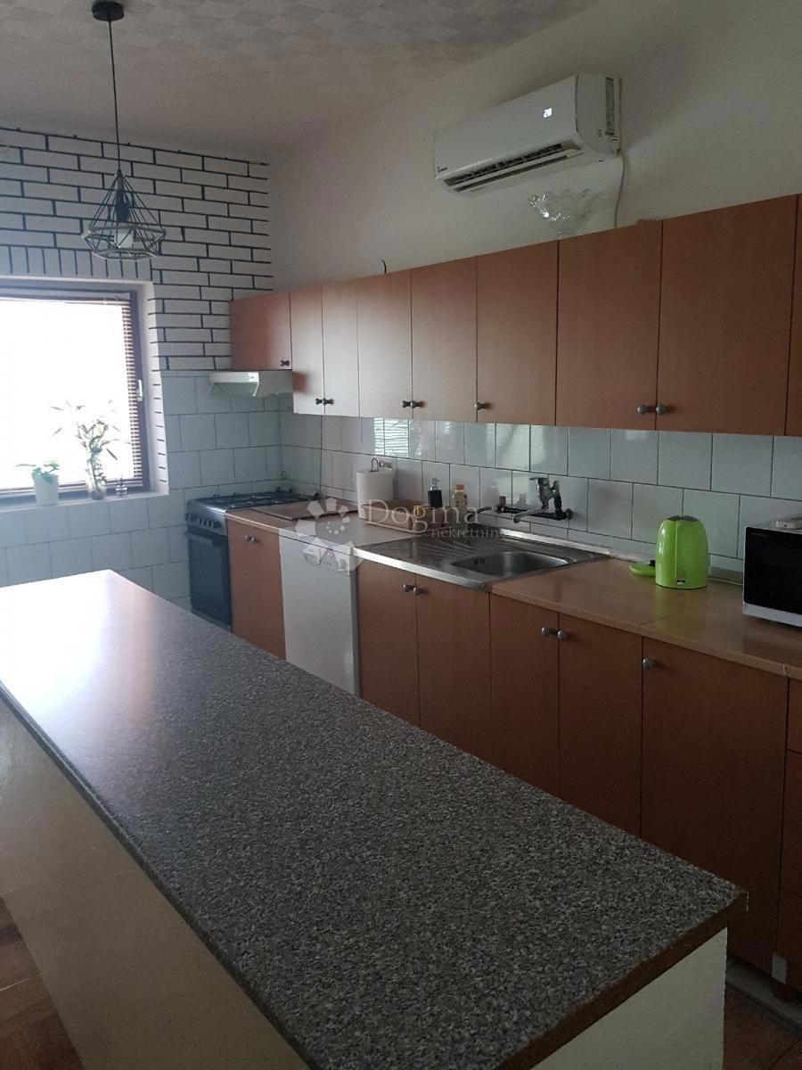 Casa In vendita - OSJEČKO-BARANJSKA OSIJEK