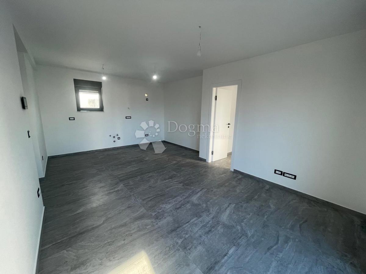 Appartement À vendre - ŠIBENSKO-KNINSKA MURTER