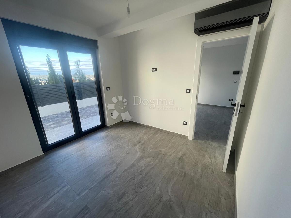 Appartement À vendre - ŠIBENSKO-KNINSKA MURTER
