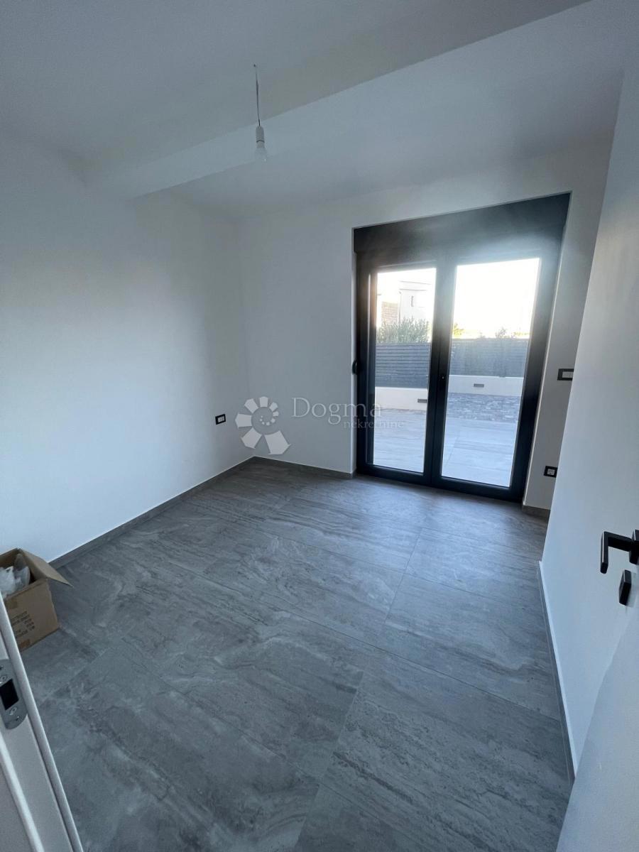 Appartement À vendre - ŠIBENSKO-KNINSKA MURTER
