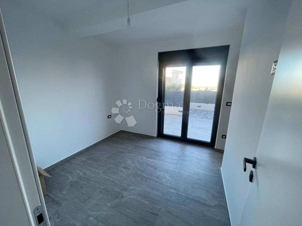 Appartement À vendre - ŠIBENSKO-KNINSKA MURTER