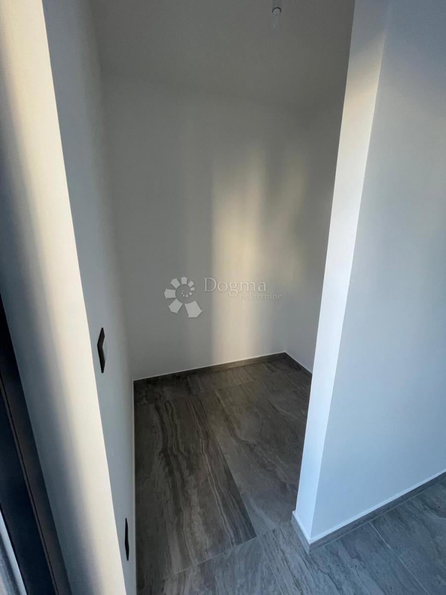 Appartement À vendre - ŠIBENSKO-KNINSKA MURTER
