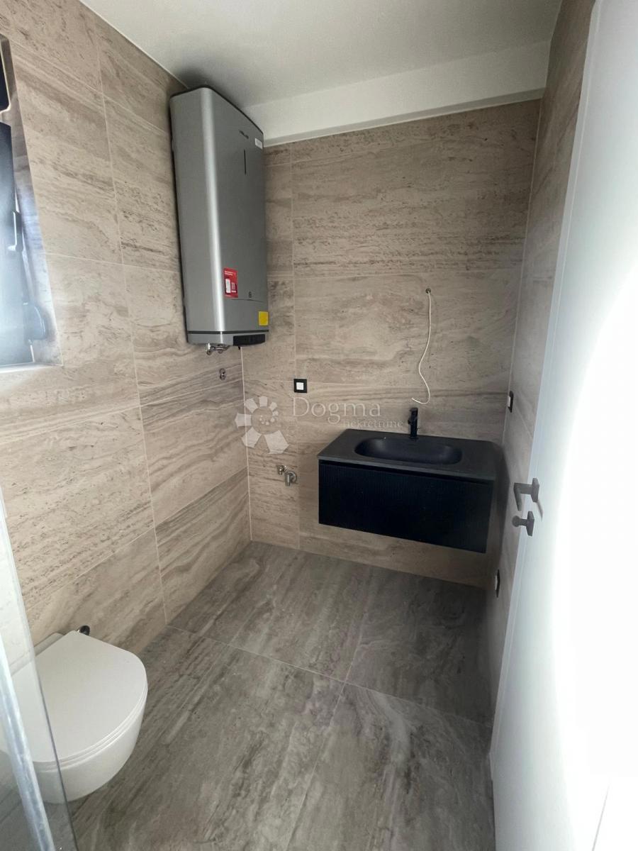 Appartement À vendre - ŠIBENSKO-KNINSKA MURTER