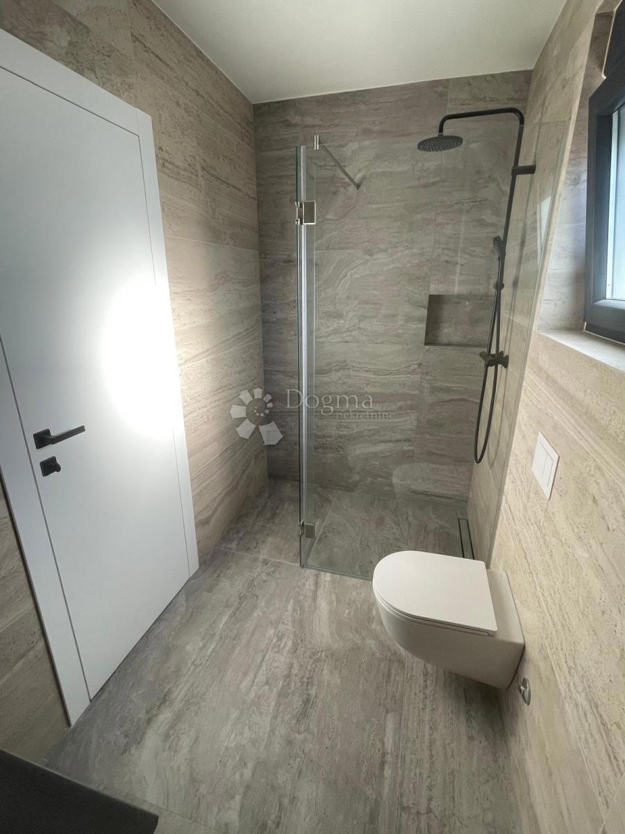Appartement À vendre - ŠIBENSKO-KNINSKA MURTER