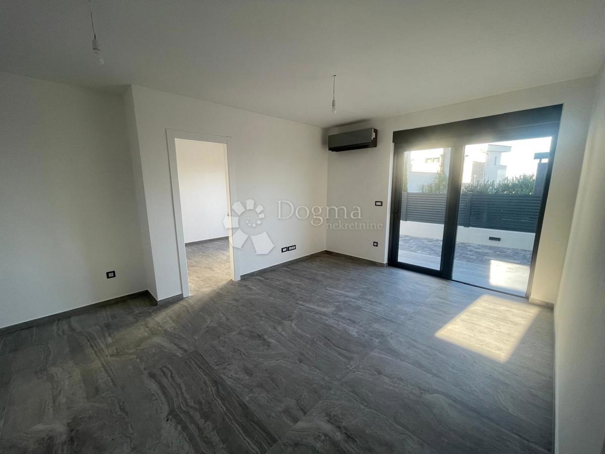 Appartement À vendre - ŠIBENSKO-KNINSKA MURTER