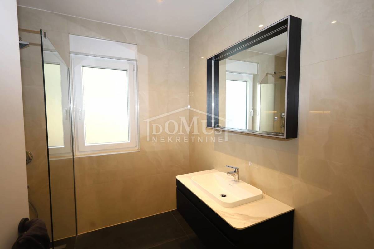 Flat For sale - ŠIBENSKO-KNINSKA VODICE