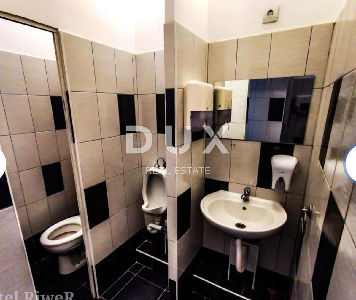 Business premises For sale - PRIMORSKO-GORANSKA RIJEKA