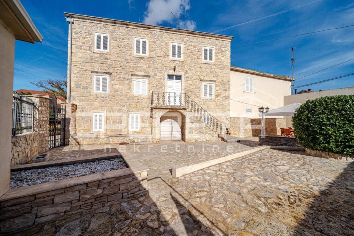 Casa in vendita 190 m² – Mljet