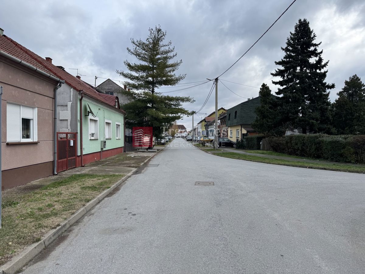 Land For sale SLAVONSKI BROD