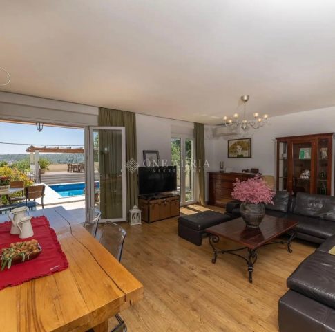 House for sale 220 m² – Vinodolska Općina